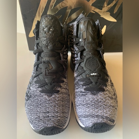 Nike LeBron XVII Oreo, Men's Size 9.5, BQ3177 002, NEW WITH BOX! - Picture 2 of 11